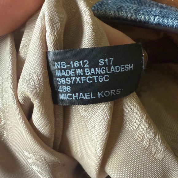 Michael Kor's purse - Picture 12 of 12